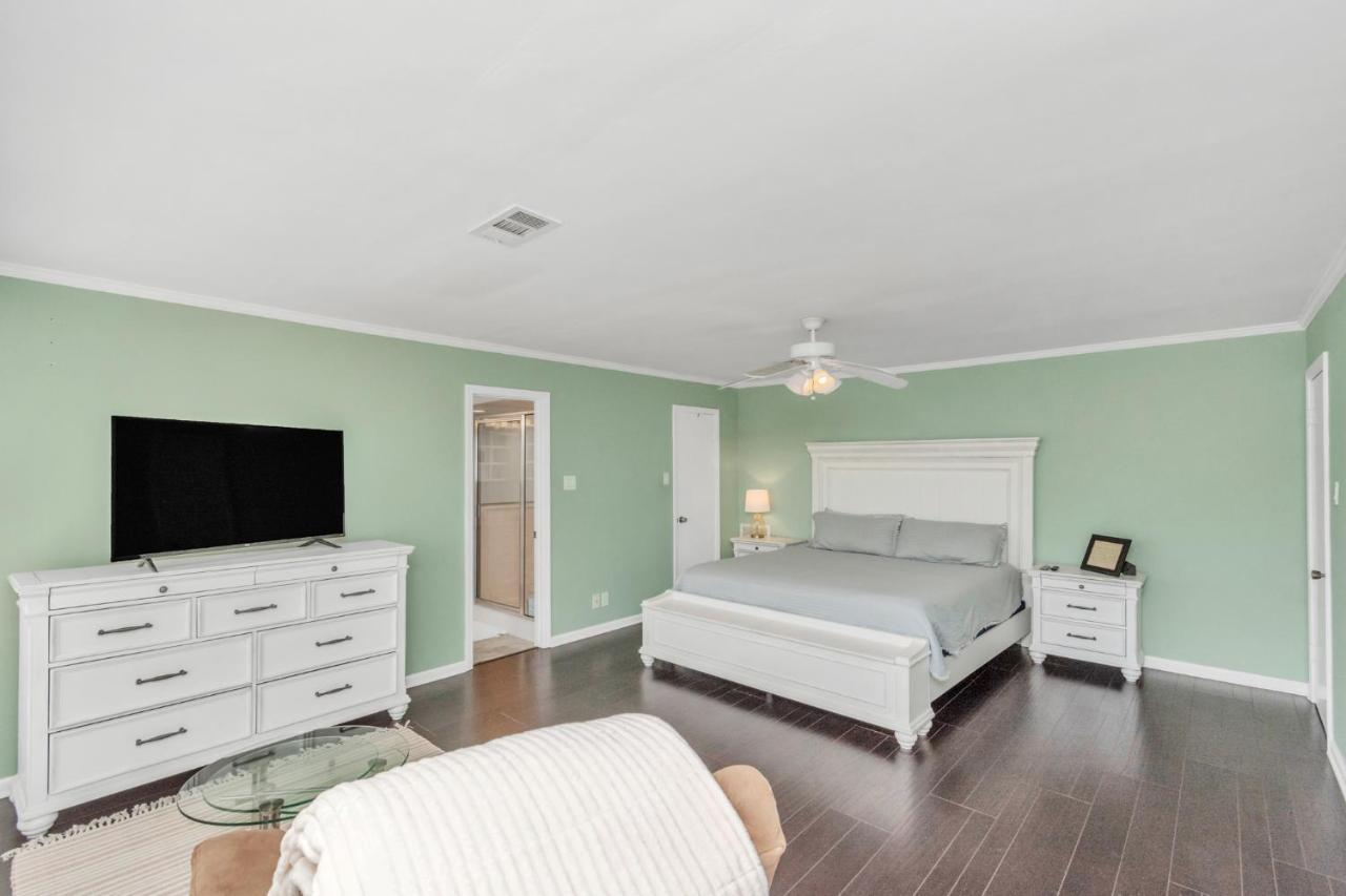 Beauty On The Water! House Near The Beaches! Holiday home Galveston