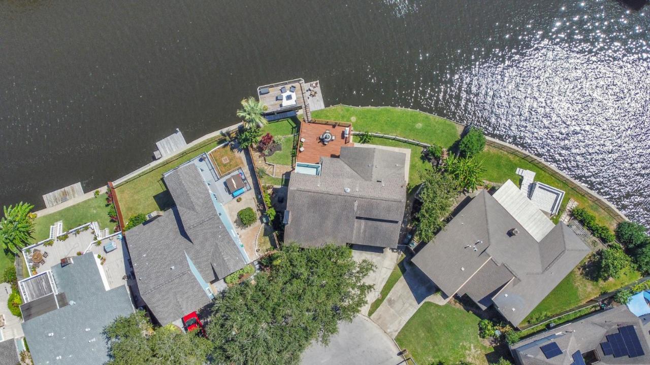 Beauty On The Water! House Near The Beaches! *