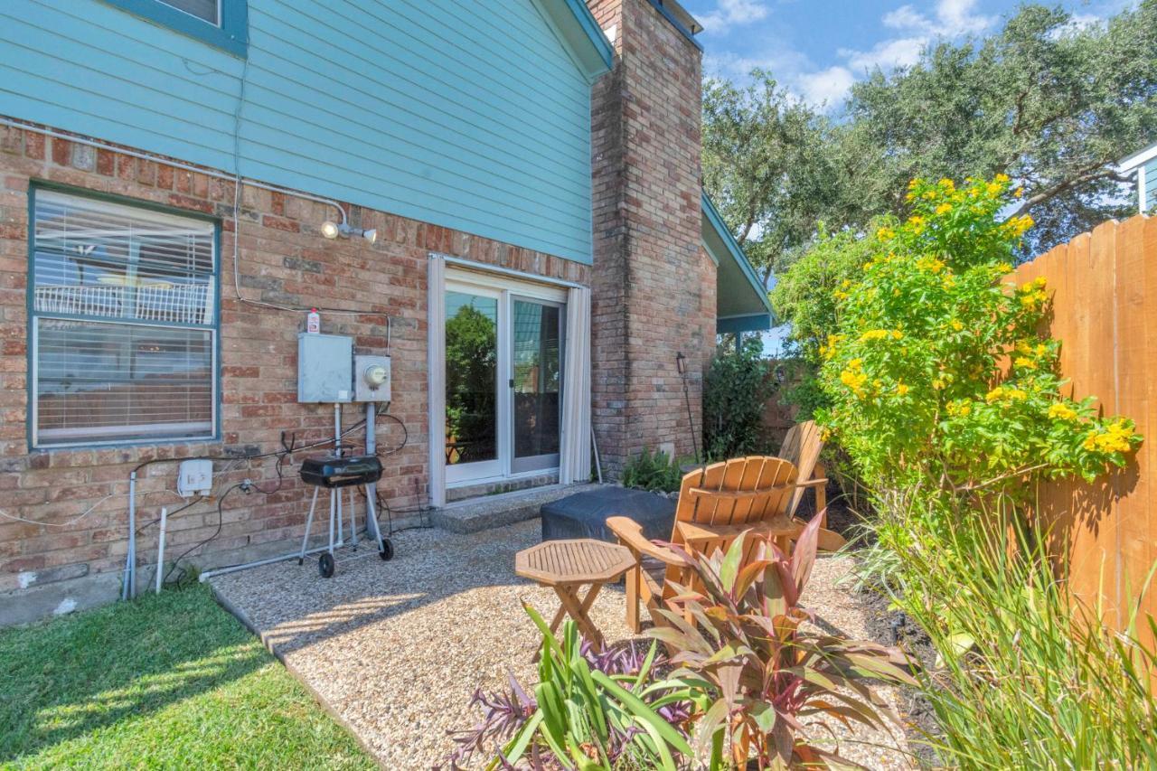Beauty On The Water! House Near The Beaches! Galveston