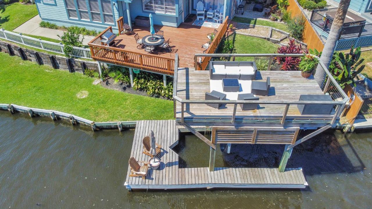 Beauty On The Water! House Near The Beaches! *