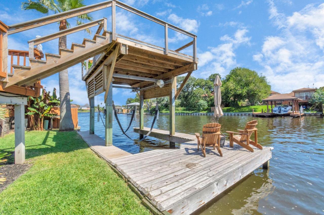 Beauty On The Water! House Near The Beaches! Holiday home *